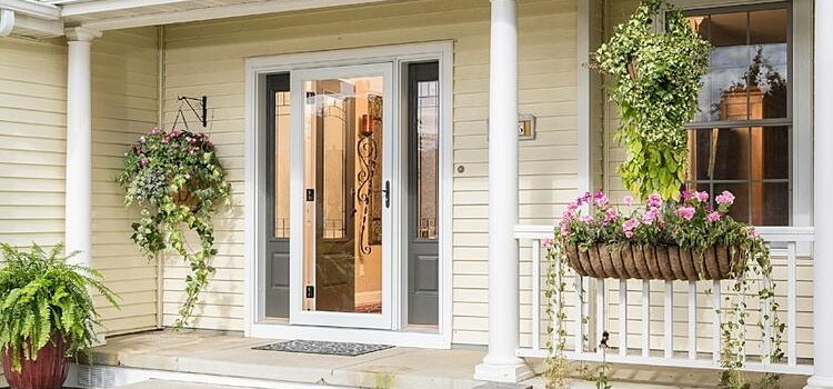 screen door installation in Glendora